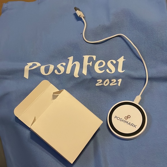New Poshmark Wireless Charger Pad - Picture 2 of 4